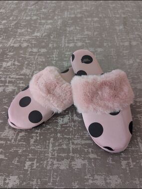 Victoria's Secret Pink Faux Fur Polka Dot Slide Slippers